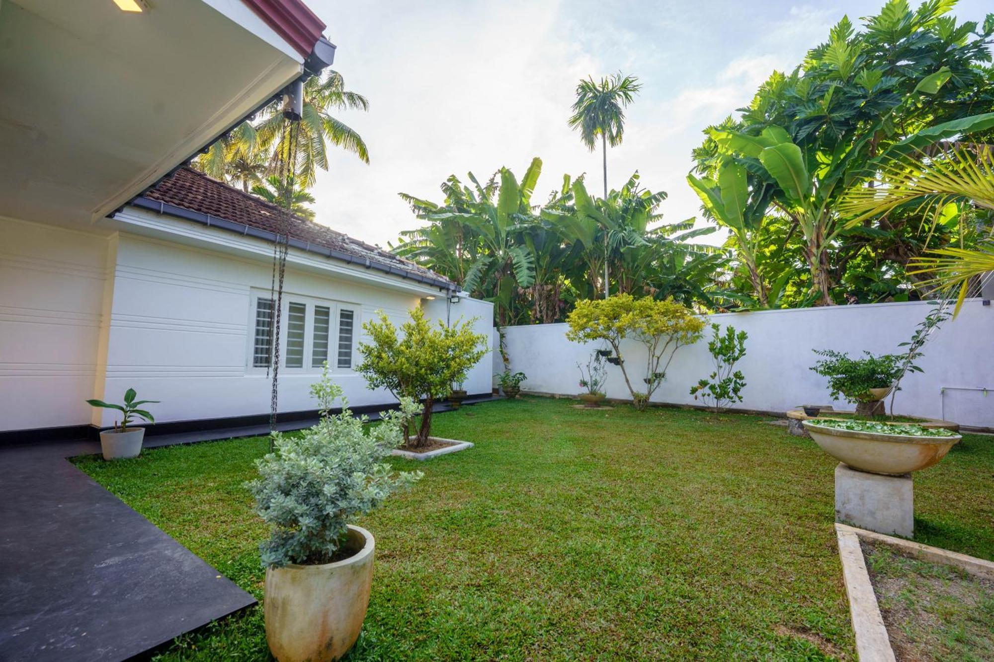 The Embrace Villa Matara Bagian luar foto